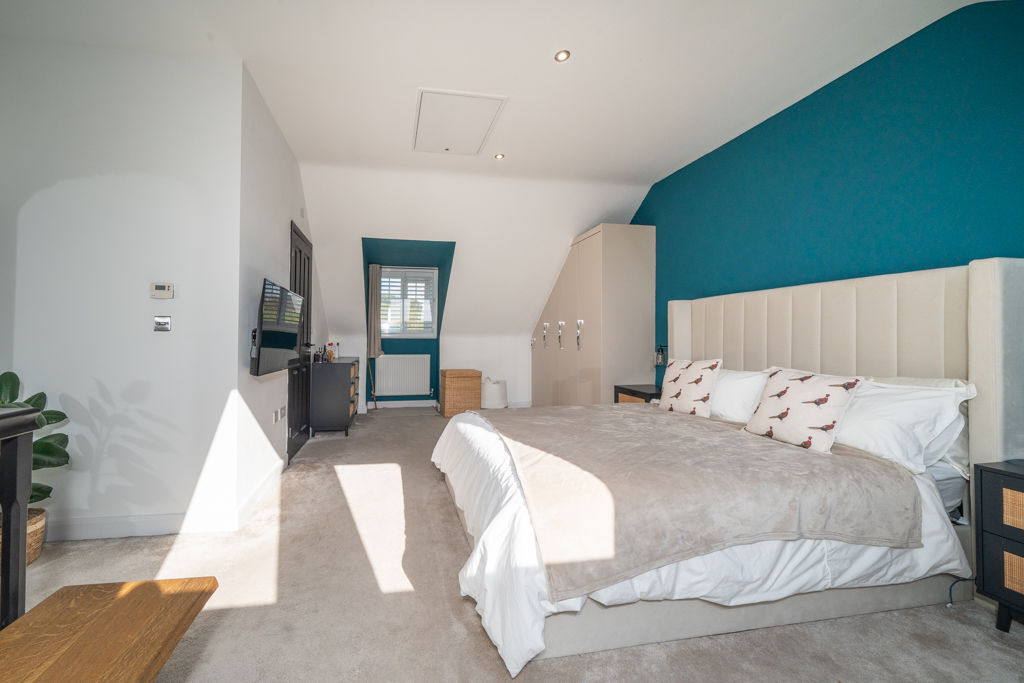 Bedroom- click for photo gallery